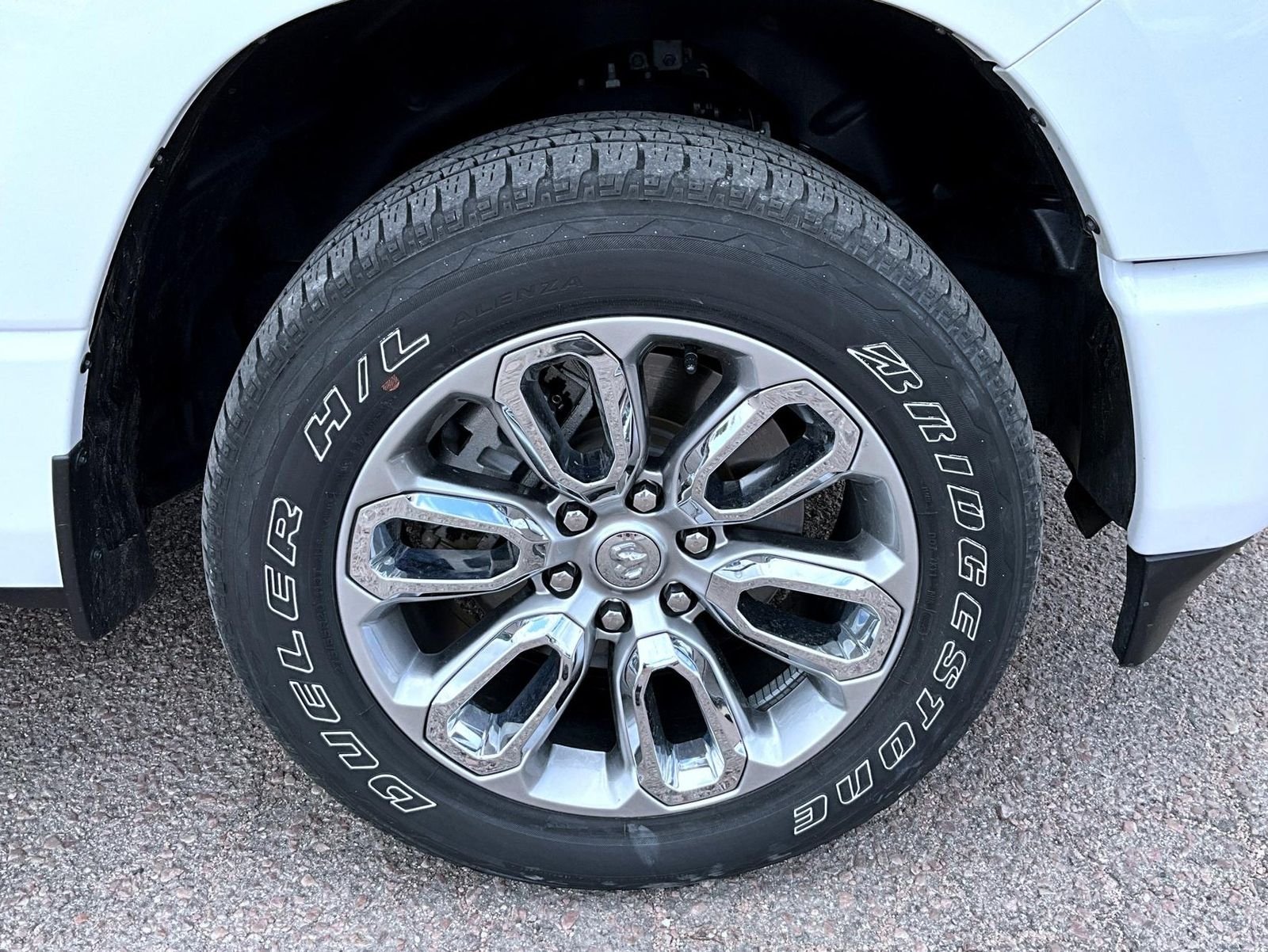 Used 2023 White Ram Laramie image 22