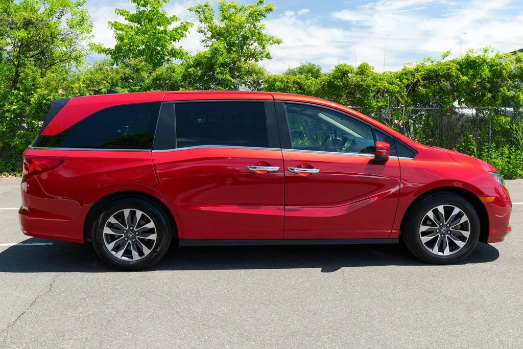 Used 2023 Red Honda EX-L image 8