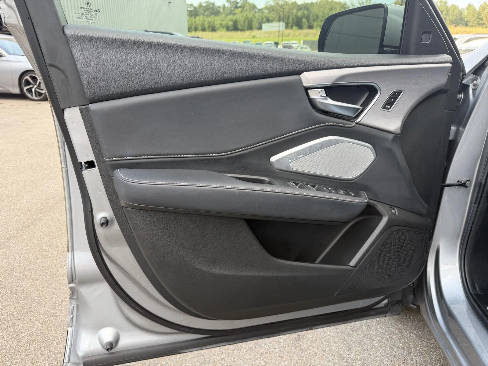 Used 2023 Lunar Silver Metallic Acura w/Tech image 15