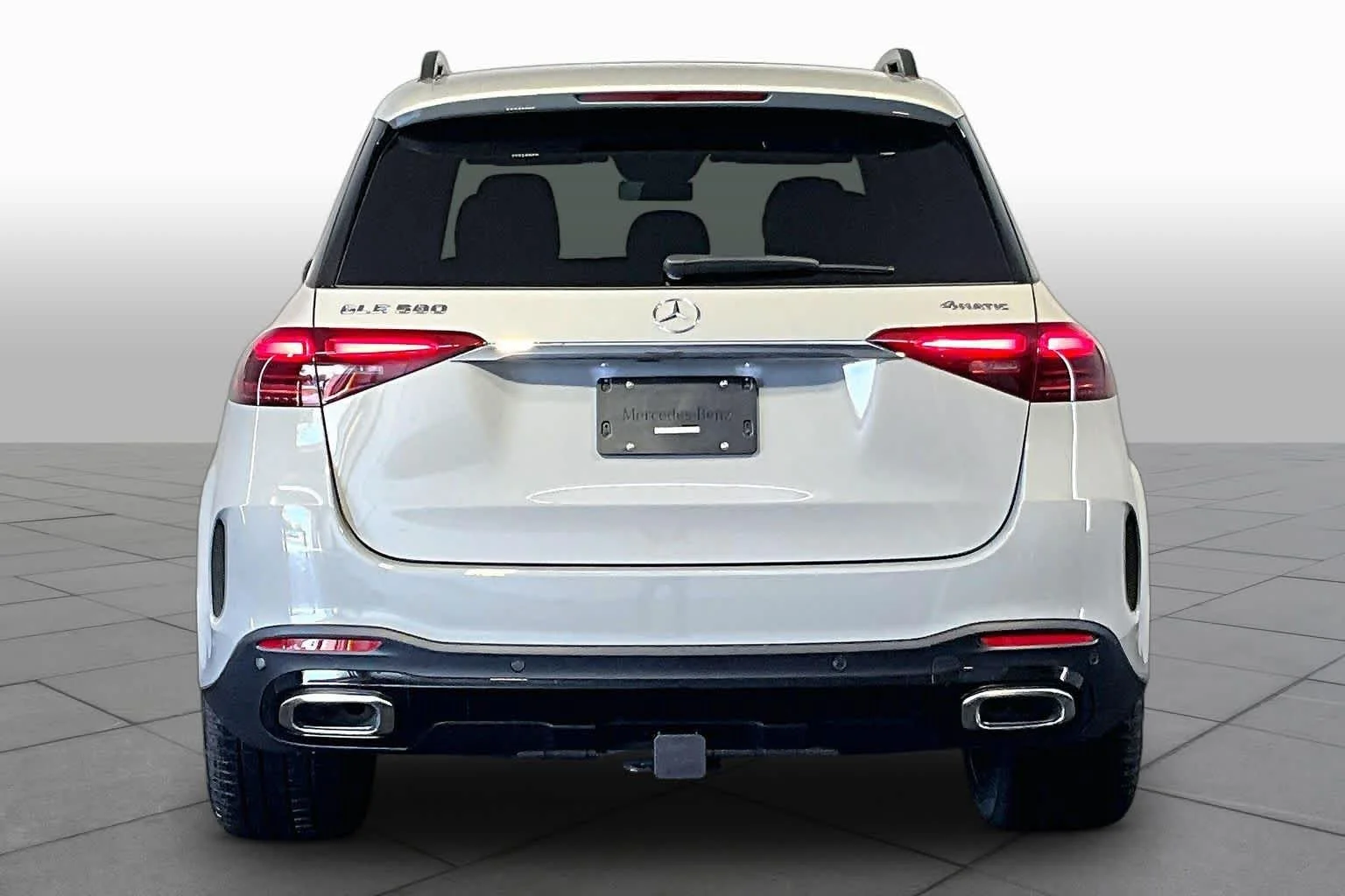 New 2026 MANUFAKTUR Alpine Grey Mercedes-Benz GLE 580 image 4