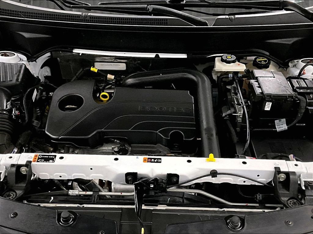 Used 2024 Summit White Chevrolet LT image 29