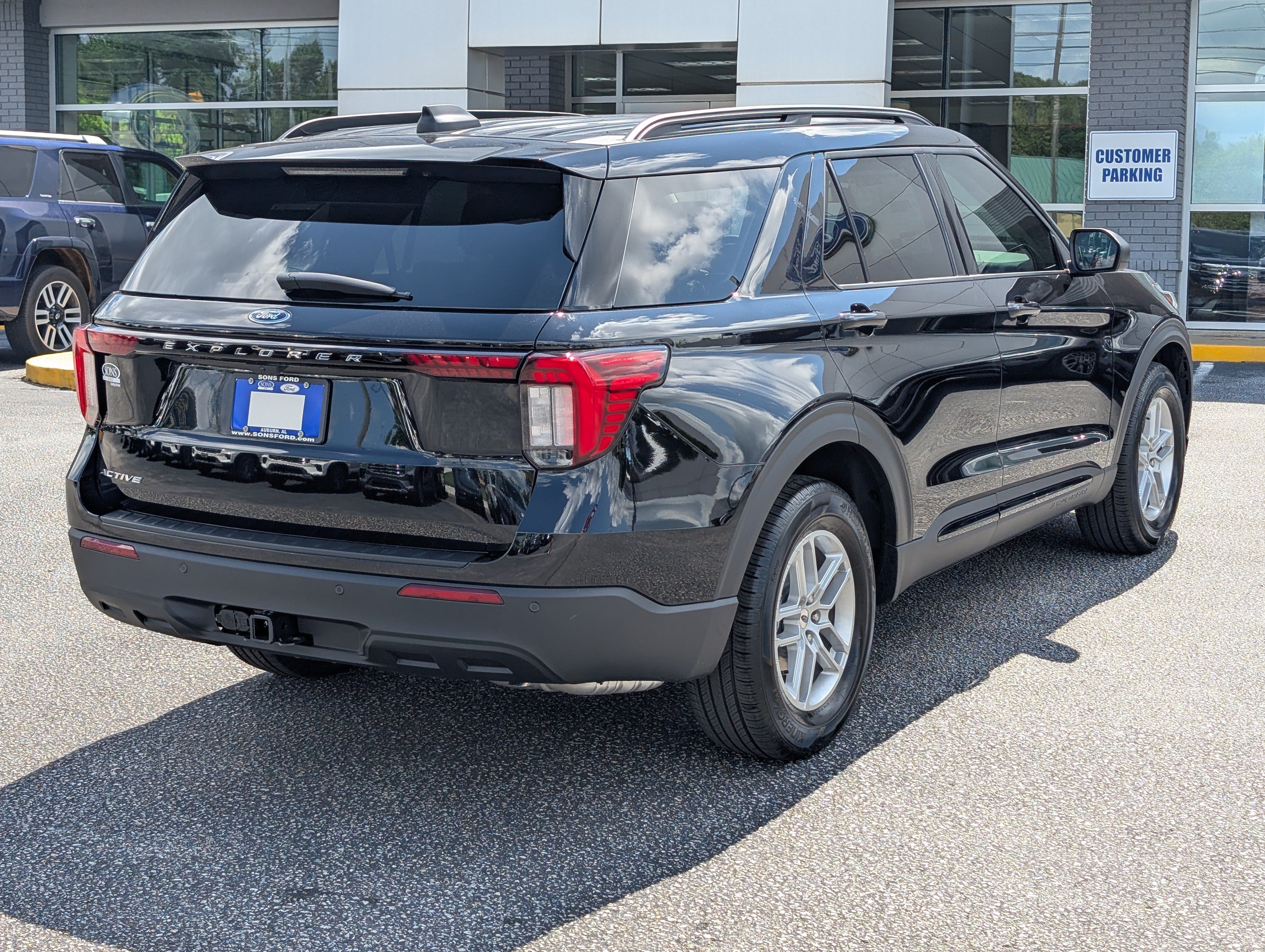 New 2026 Agate Black Metallic FORD Active image 9