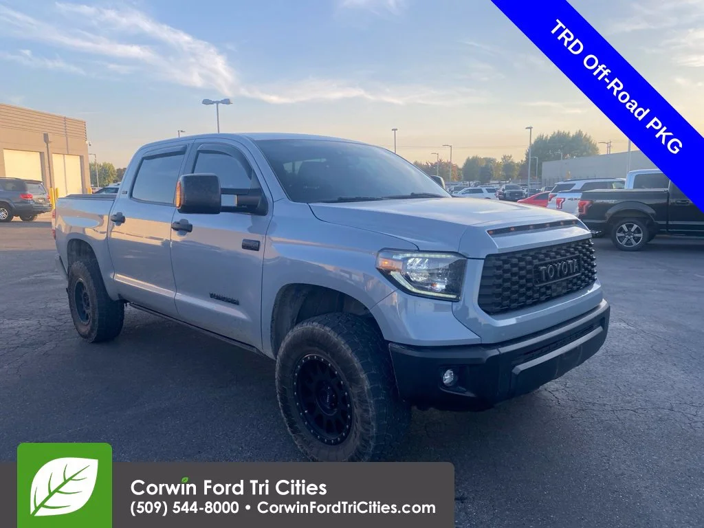 Used 2020 Cement Toyota SR5 image 1