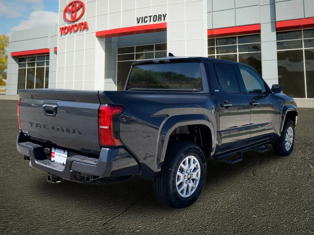 Used 2026  Toyota SR5 image 5