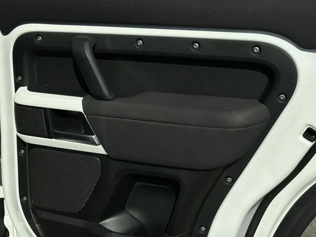 Used 2023 White Land Rover S image 37