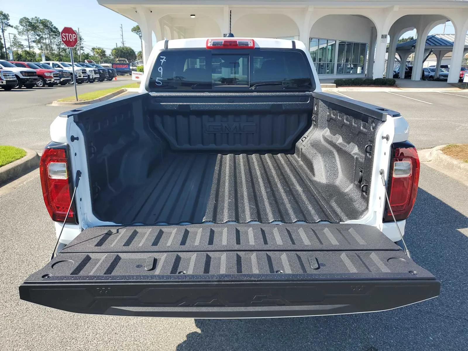 New 2026 Summit White GMC AT4 image 5