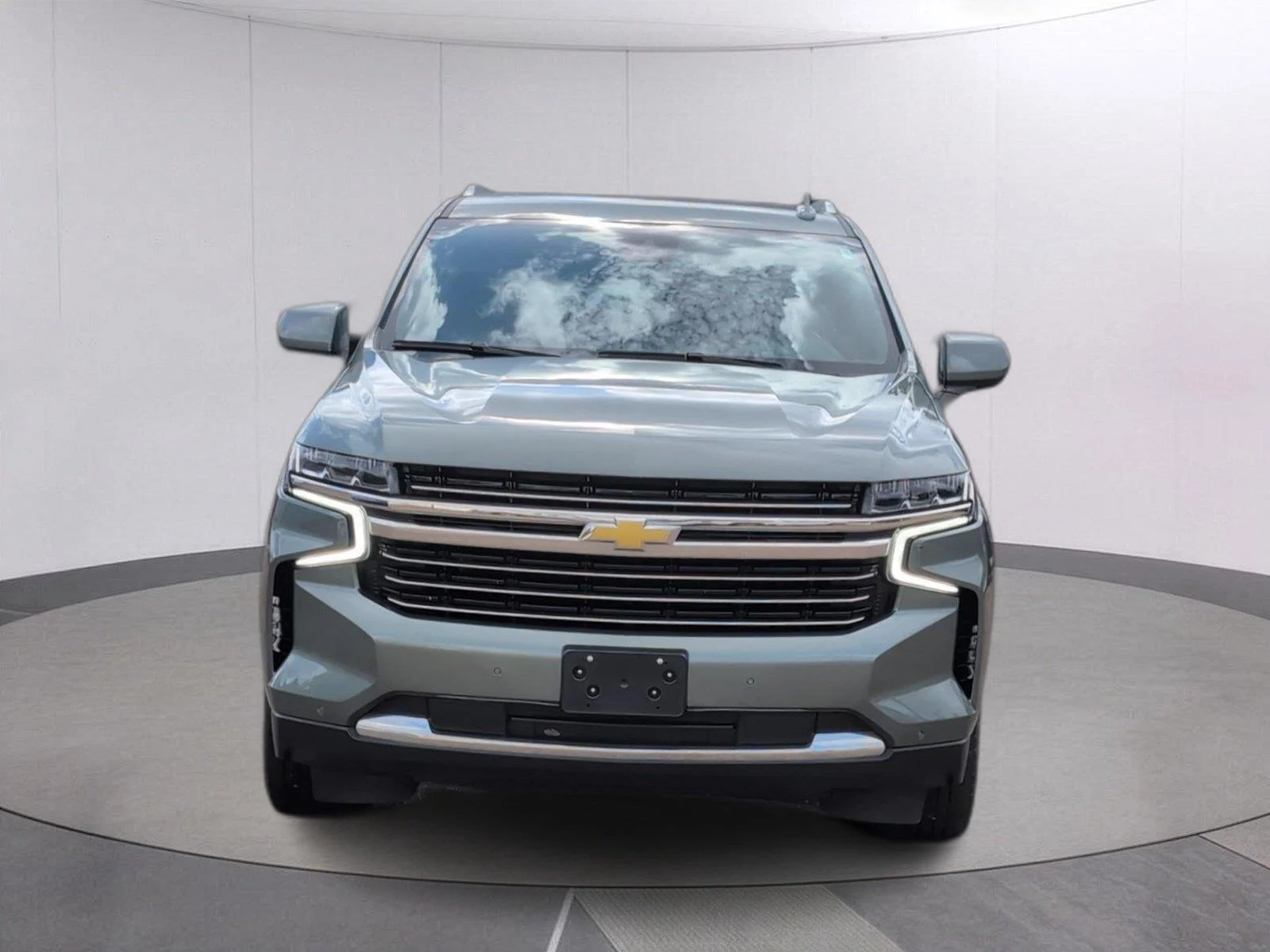 Used 2024 Silver Sage Metallic Chevrolet LT image 9