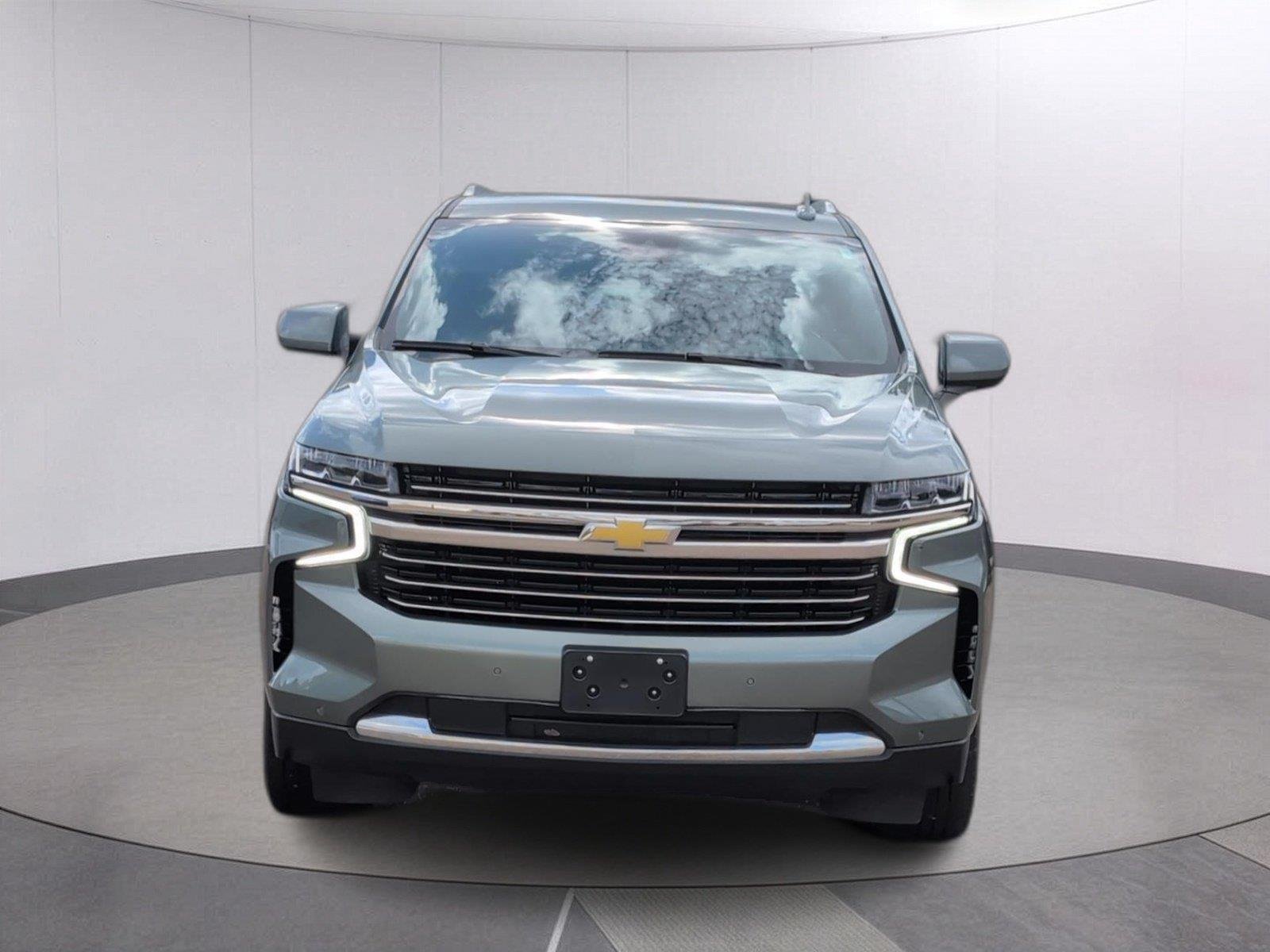 Used 2024 Silver Sage Metallic Chevrolet LT image 9