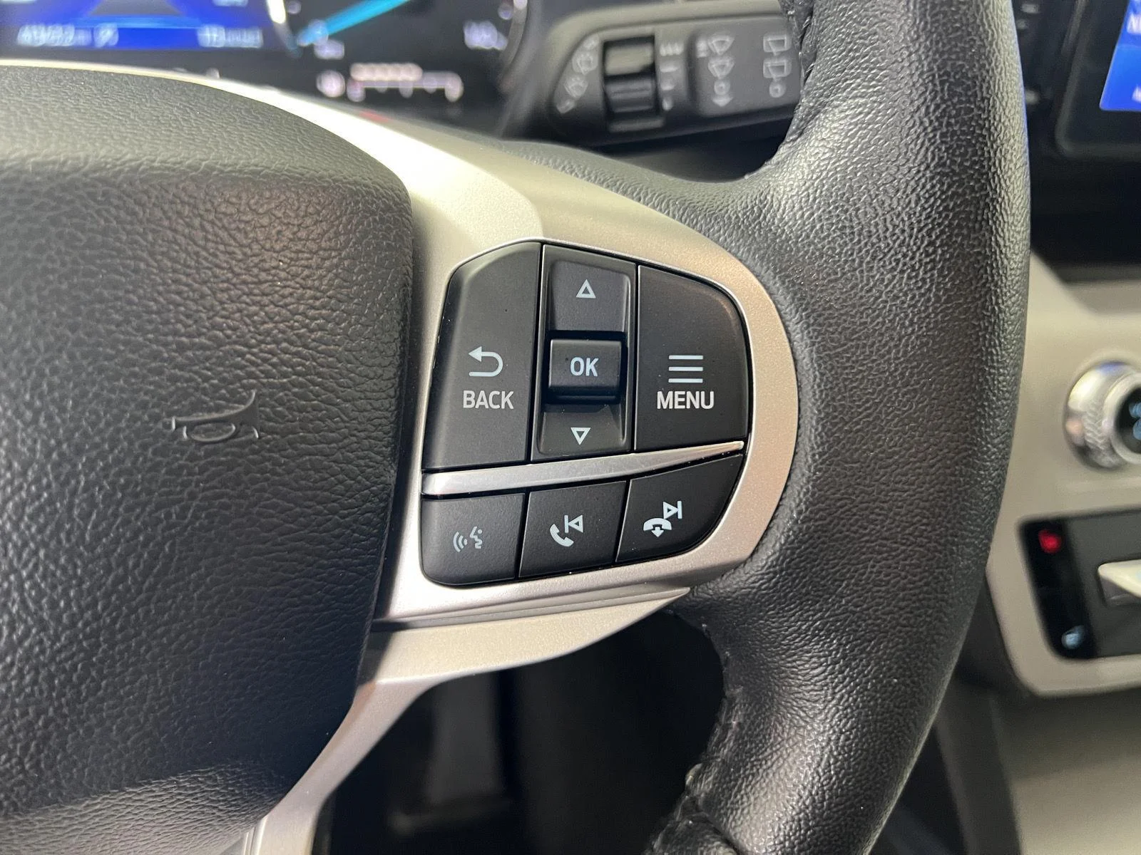 Used 2023  Ford XLT image 13