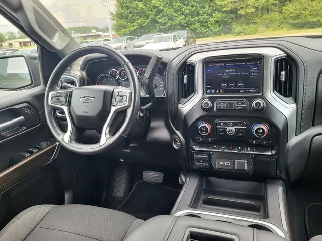 Used 2020  Chevrolet RST image 14