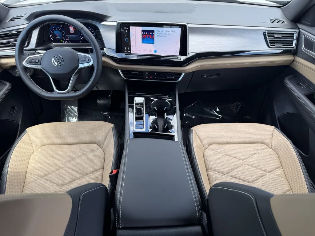 New 2026 White/off-white Volkswagen SE w/Technology image 16