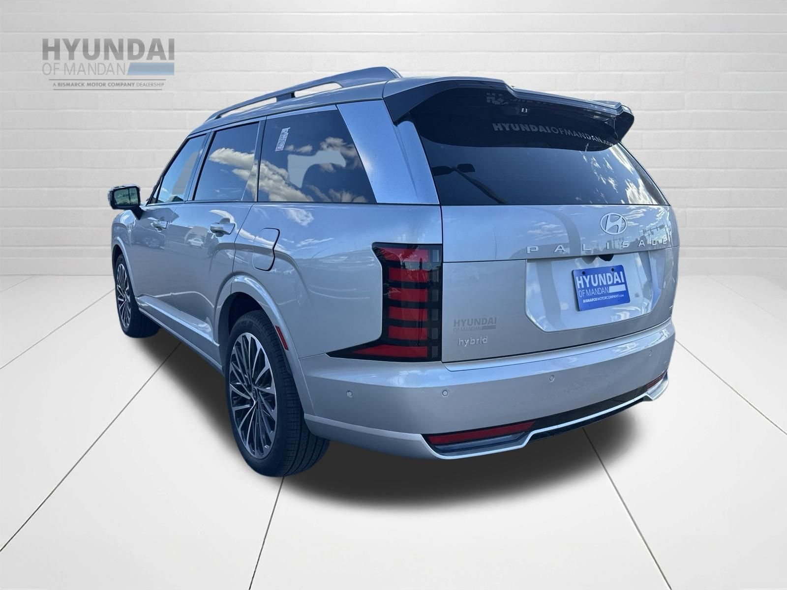New 2027 Silver Hyundai Calligraphy image 4