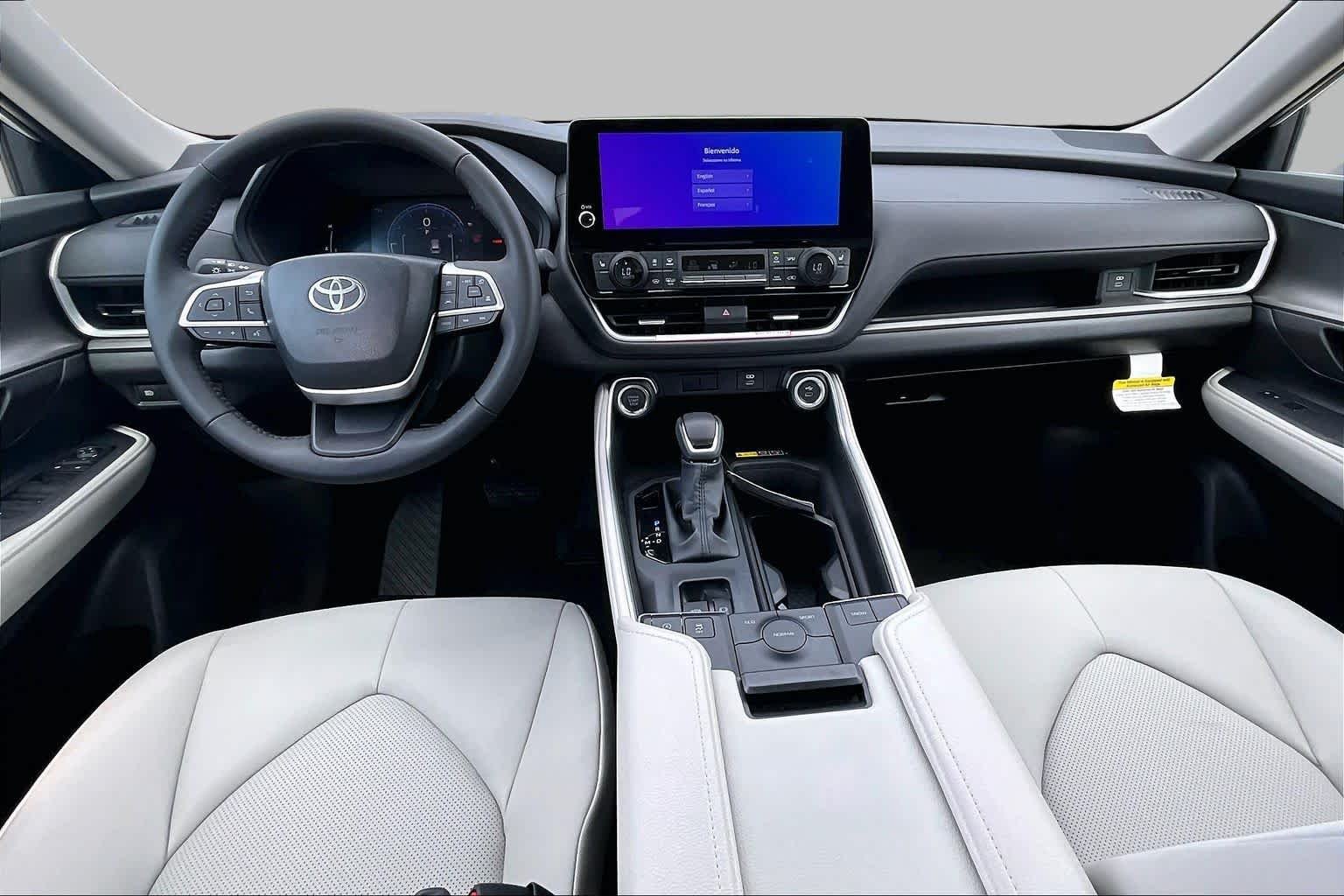 New 2026 Wind Chill Pearl Toyota XLE image 5