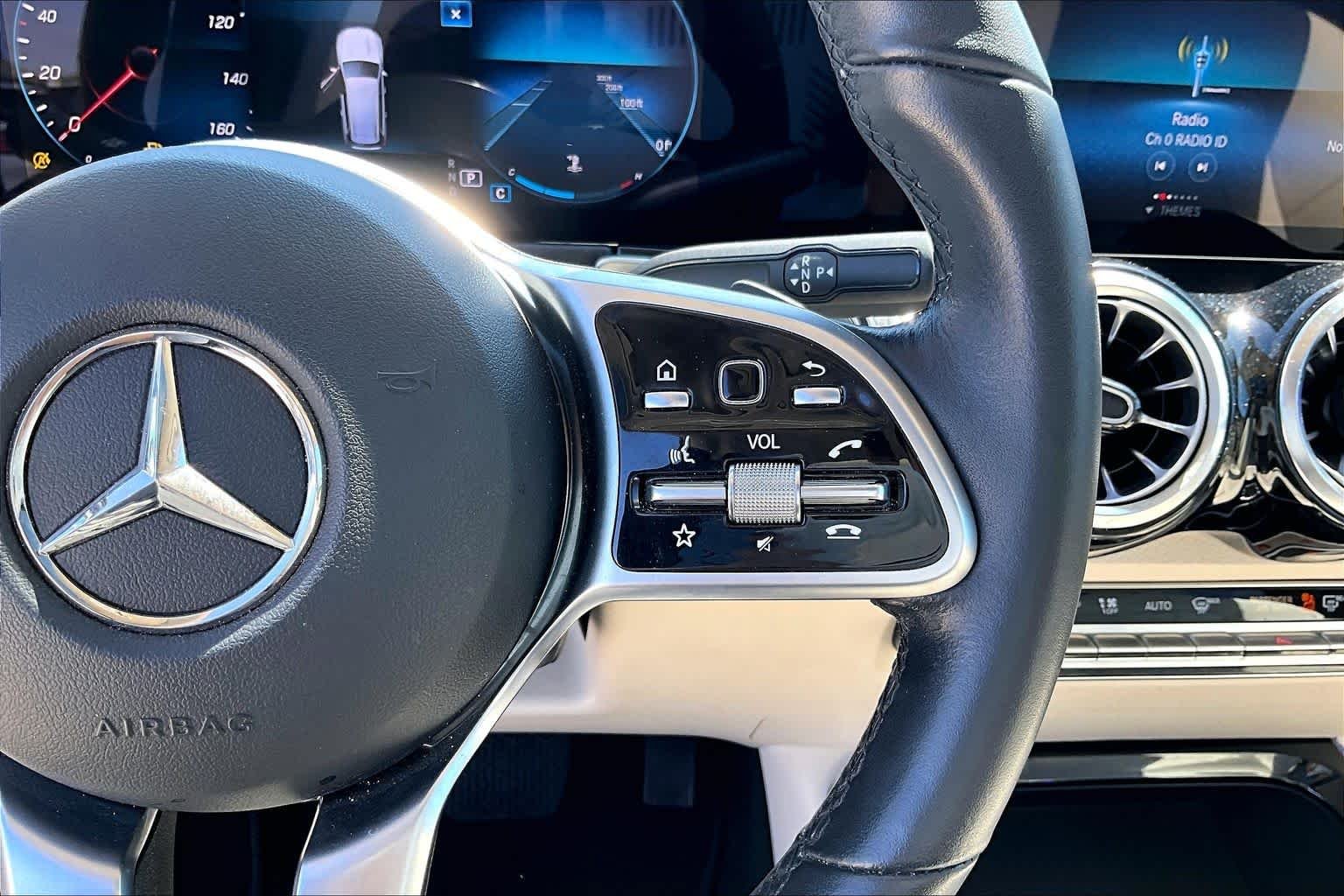 Used 2023 Polar White Mercedes-Benz GLB 250 image 23
