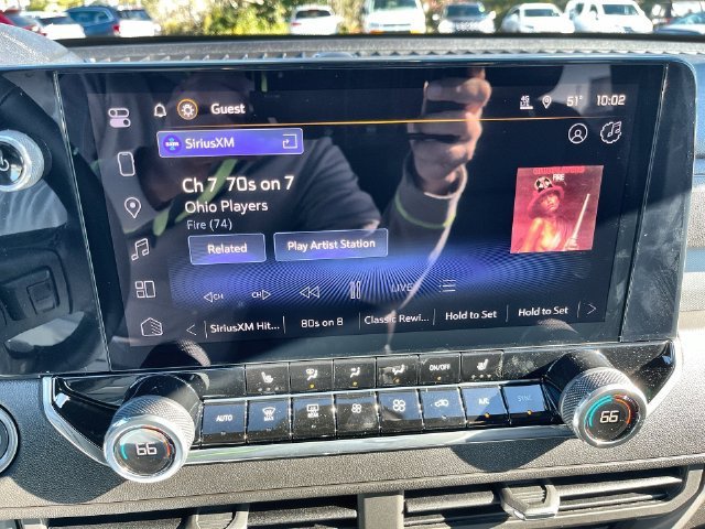 2026 Chevrolet Colorado photo 14 of 35