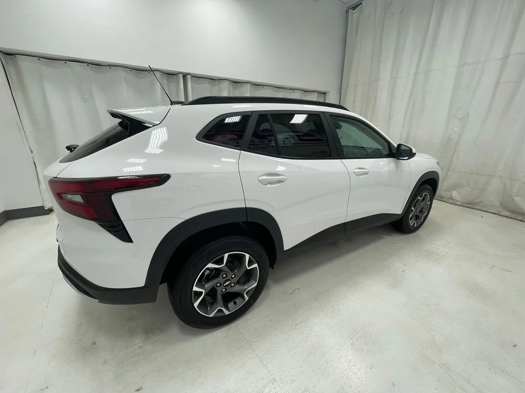 New 2026 White Chevrolet LT image 5