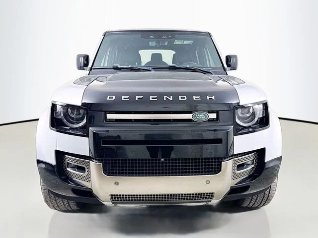 Used 2021 Hakuba Silver Metallic Land Rover X image 2
