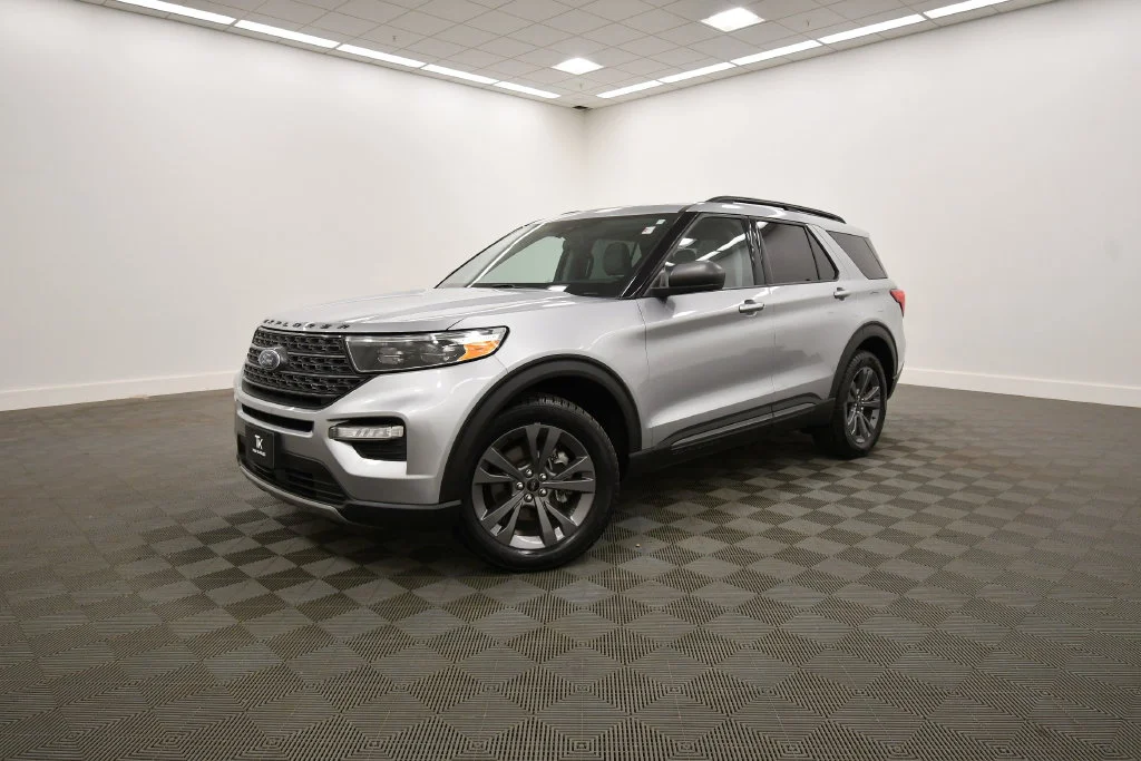 Used 2021 Ford Explorer XLT with VIN 1FMSK8DH6MGB29810 for sale in Rochester, Minnesota