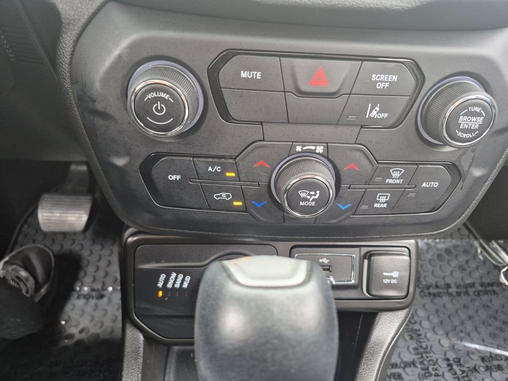 Used 2022 Black Jeep Limited image 20