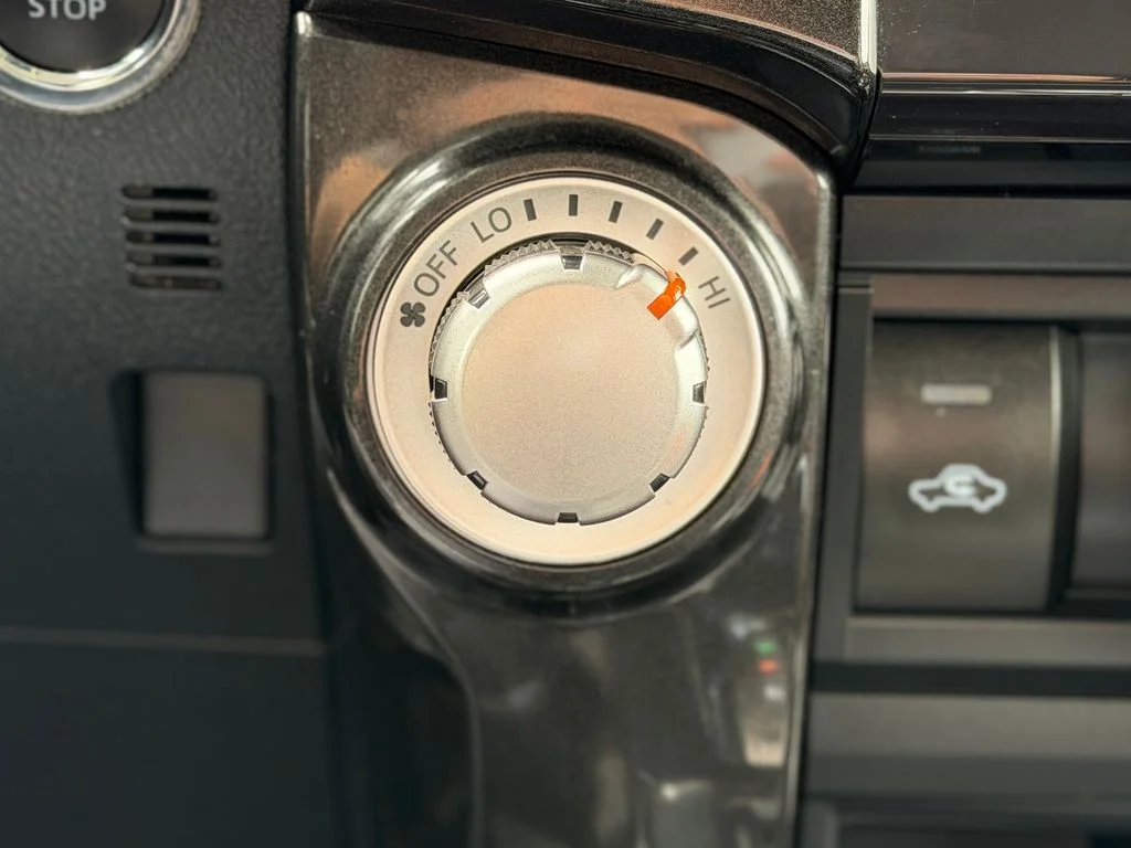 Used 2020 Gray Toyota Venture image 17