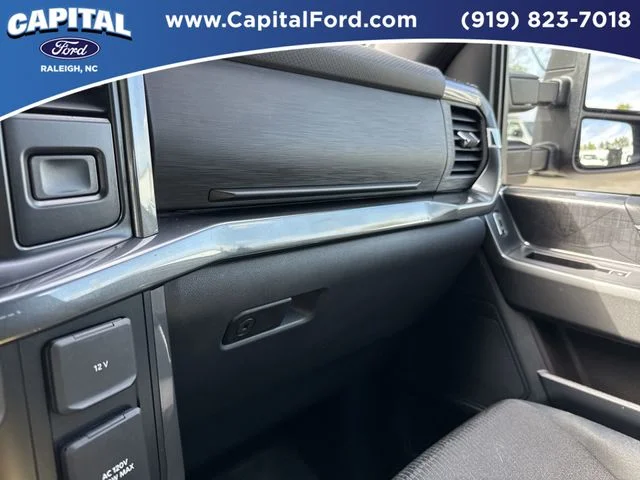Used 2022 Red Ford XLT image 29