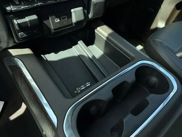 Used 2020 White GMC Denali image 11