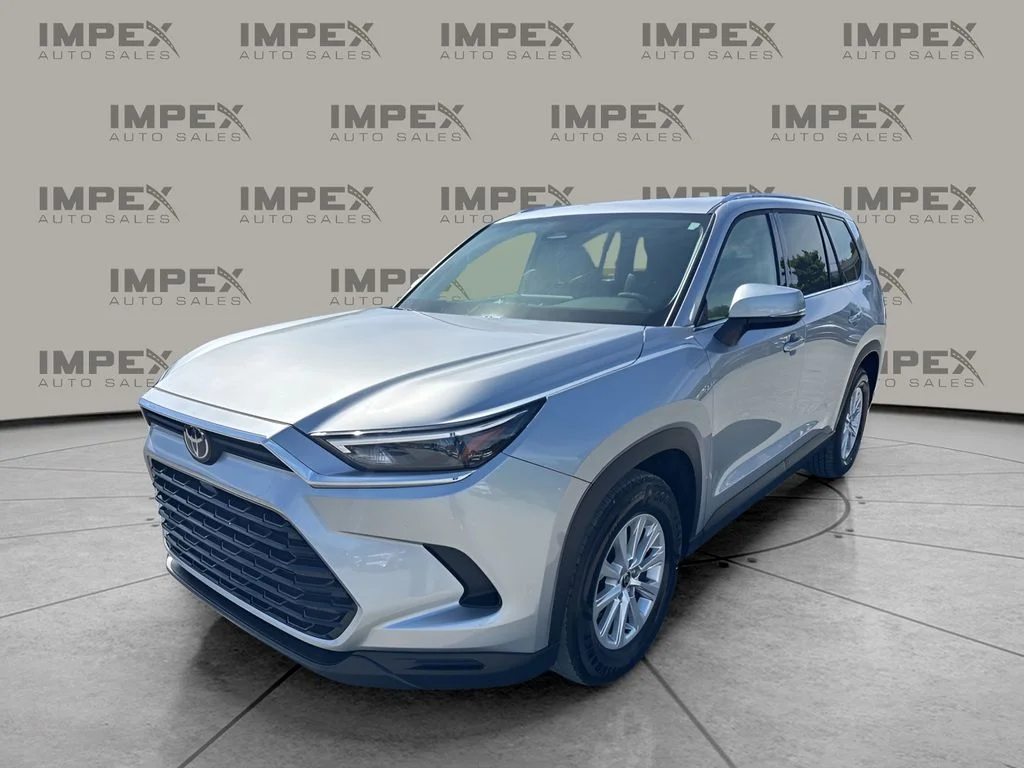Used 2025 Silver Toyota XLE image 1