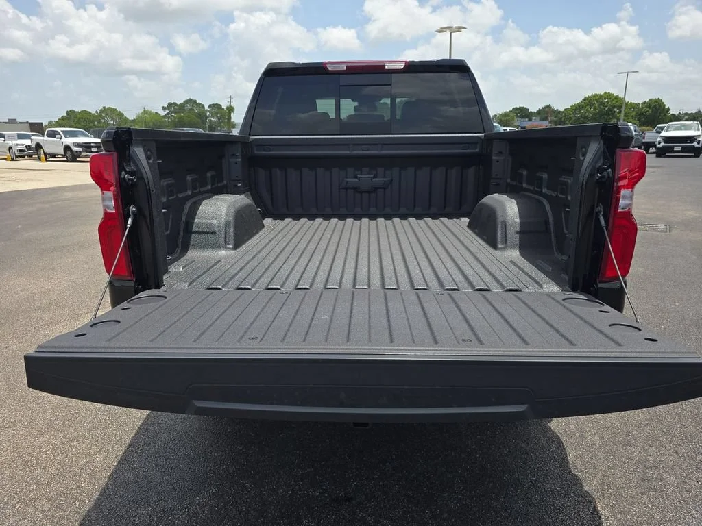 New 2026 Black Chevrolet LTZ image 32