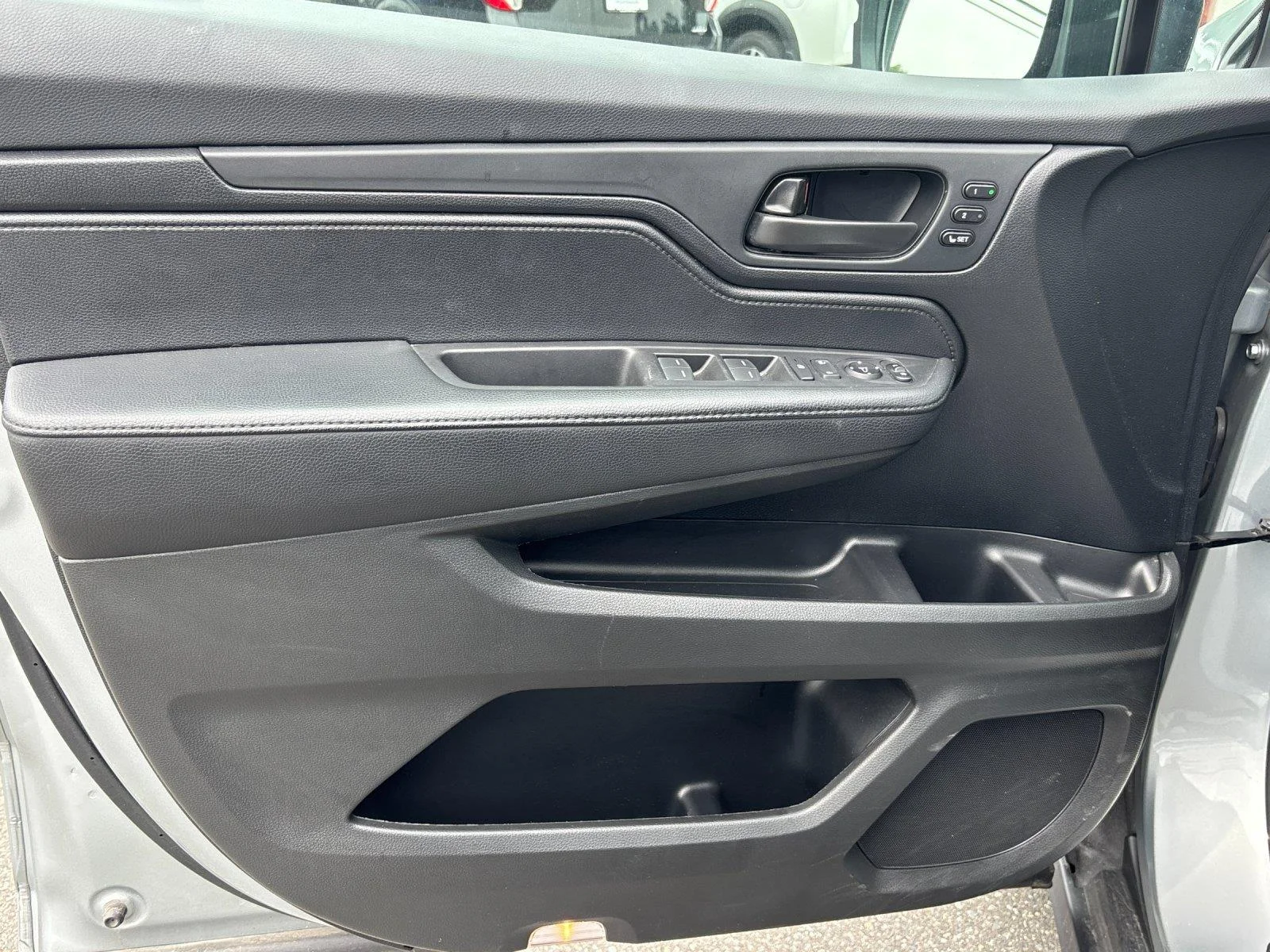 Used 2025  Honda EX-L image 12