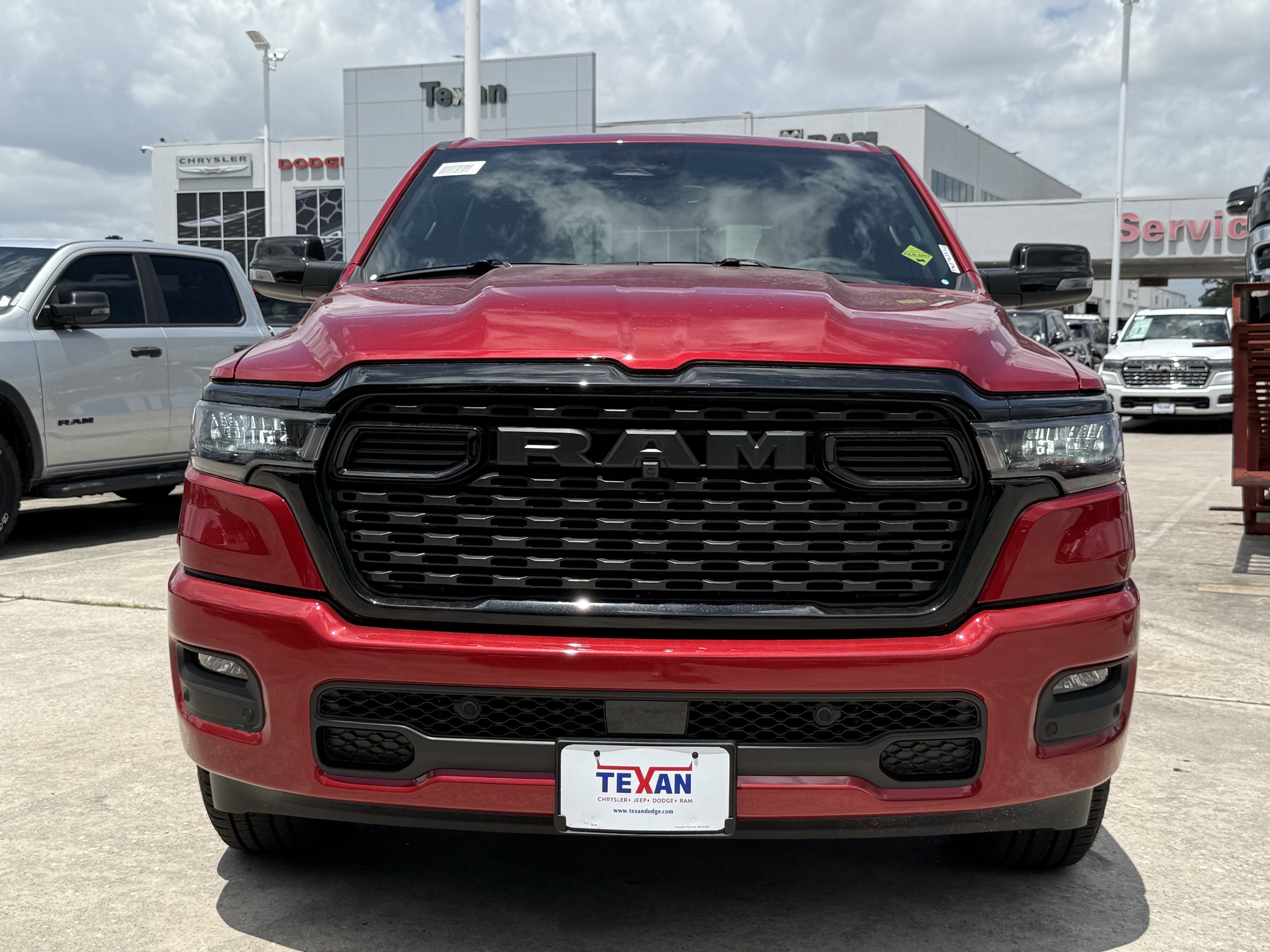New 2026 Molten Red Pearl-Coat Exterior Paint RAM Lone Star image 6