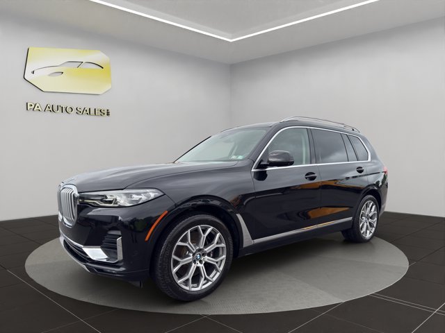 Used 2021 Black Sapphire Metallic BMW xDrive40i image 3
