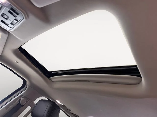 2024 Toyota Sequoia SR5 - Photo 12