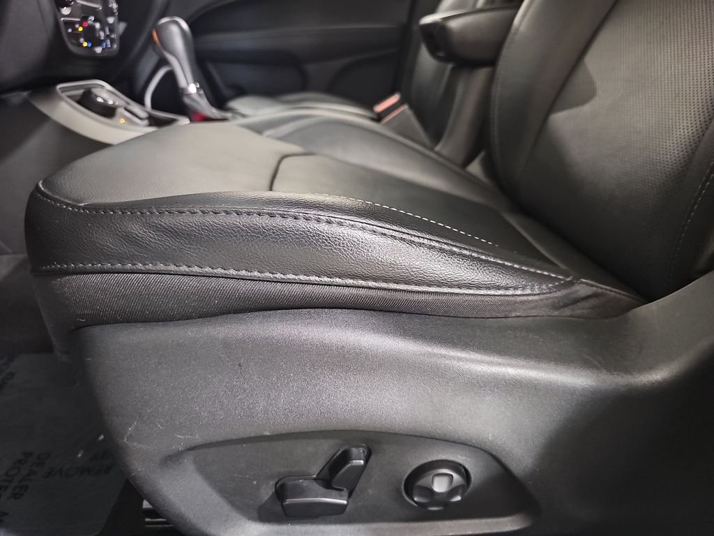 Used 2020 White Jeep High Altitude image 31