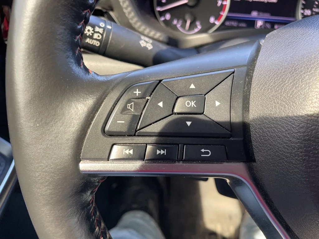 Used 2024 Gray Nissan SR image 13