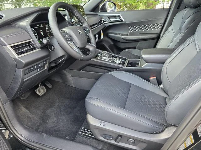 2025 Mitsubishi Outlander Plug-in Hybrid SEL Black Edition - Photo 12