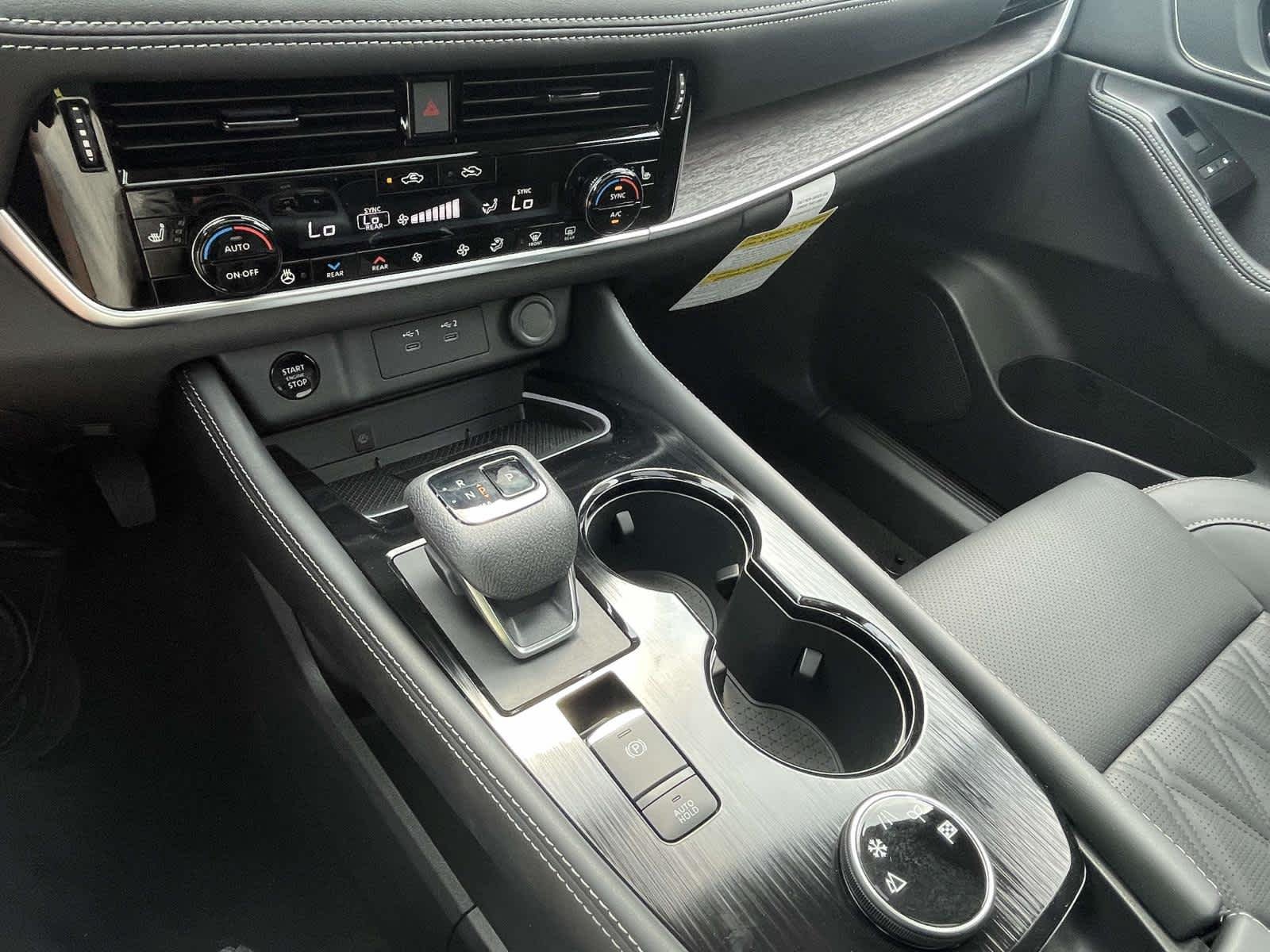 New 2026 Everest White Pearl/Super Black Nissan Platinum image 27