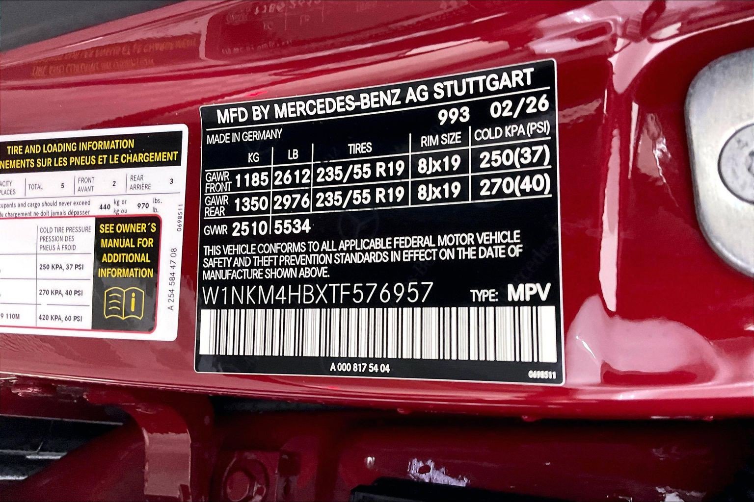 New 2026 MANUFAKTUR Patagonia Red Metallic Mercedes-Benz GLC 300 image 25