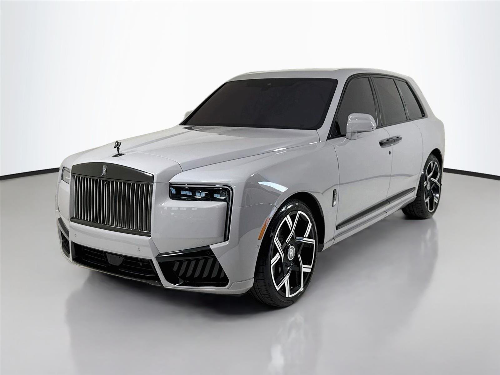 Used 2025 Tempest Gray Rolls-Royce Black Badge | Bespoke Audio | Starlight Roof image 10