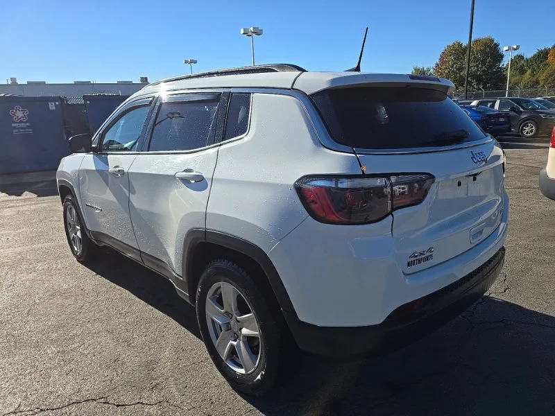 Used 2022 White Jeep Latitude image 5