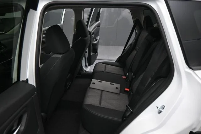 New 2026 Everest White Pearl TriCoat Nissan SV image 16