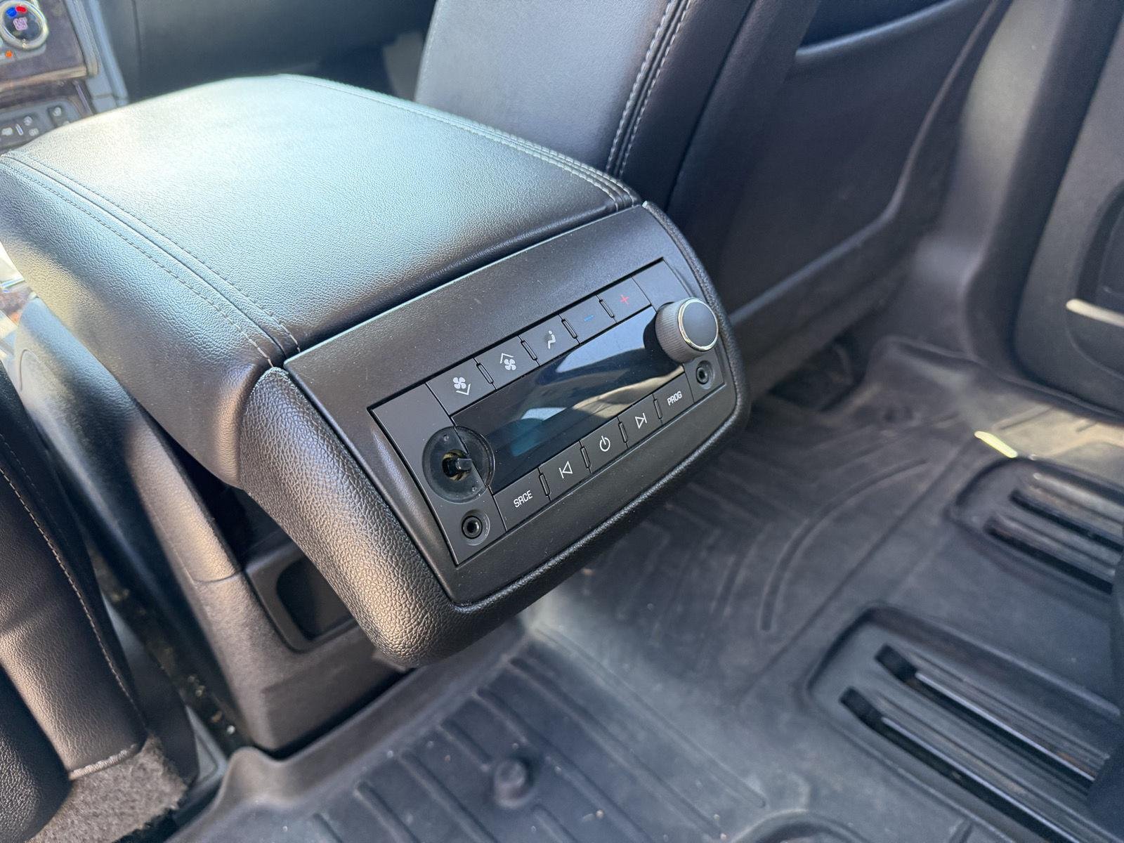 Used 2016 Mosaic Black Metallic Chevrolet LT image 12