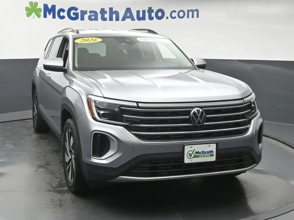 Used 2026 Silver Volkswagen SE w/Technology image 5