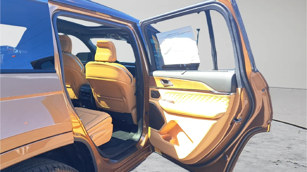 New 2026 Copper Shino Metallic Clear-Coat Exterior Paint Jeep Summit image 13