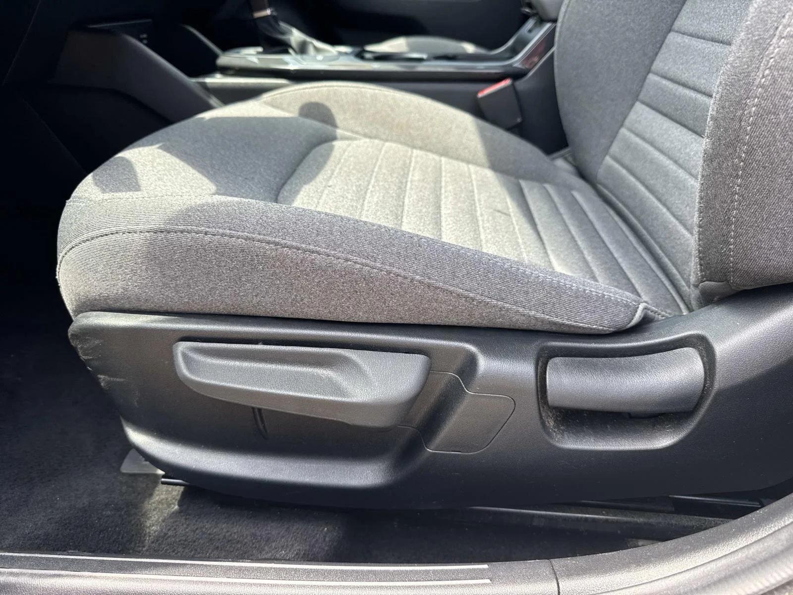 Certified Used 2025 Morning Haze Kia EX FWD image 16