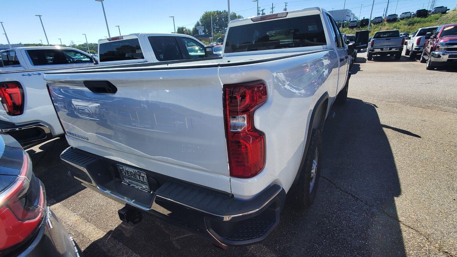 Used 2021 SUMMIT WHITE Chevrolet Work Truck image 9
