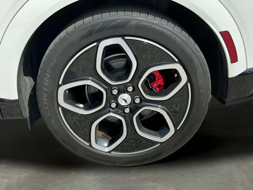 Used 2023 White Ford GT image 25