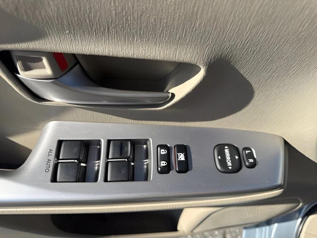 Used 2013 Blue Toyota Two image 23