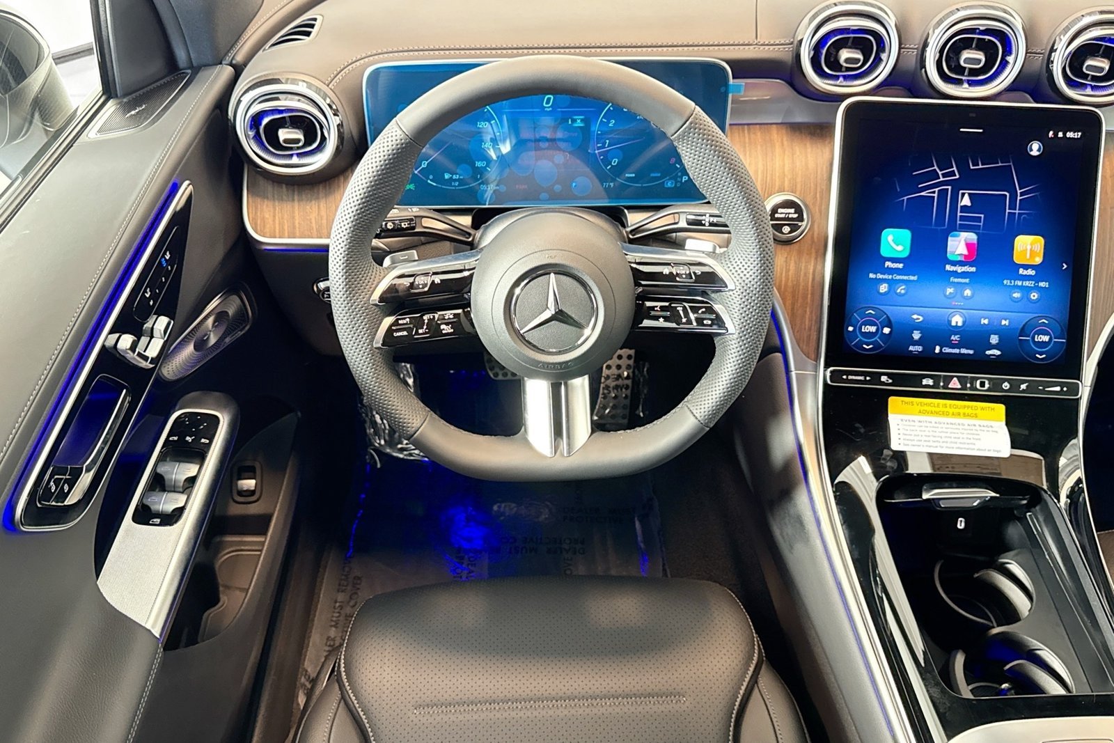 New 2026 Polar White Mercedes-Benz GLC 300 image 19