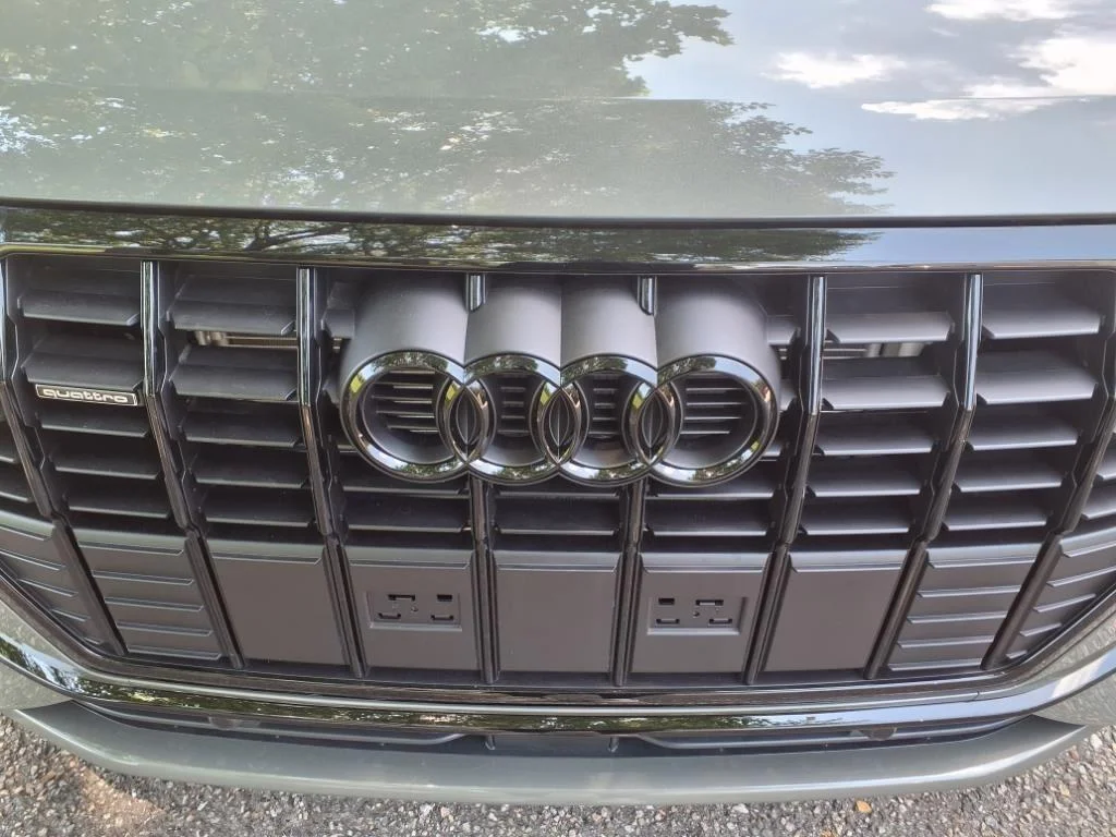 Certified Used 2025 Chronos Gray Metallic Audi S line Premium image 3