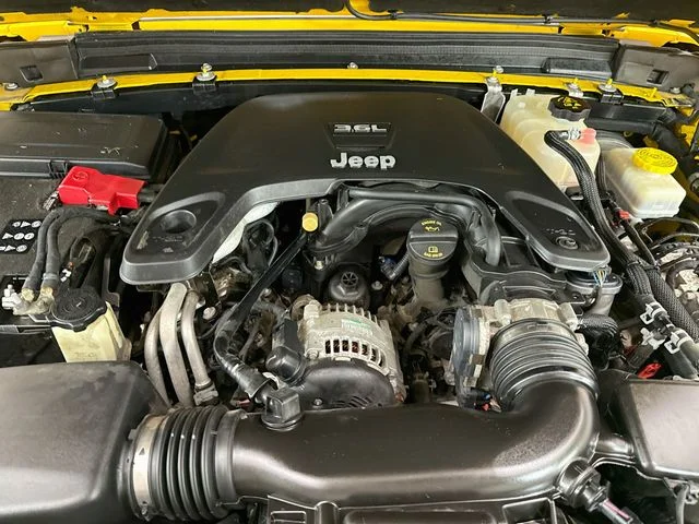 Used 2019 Yellow Jeep Sport S image 27